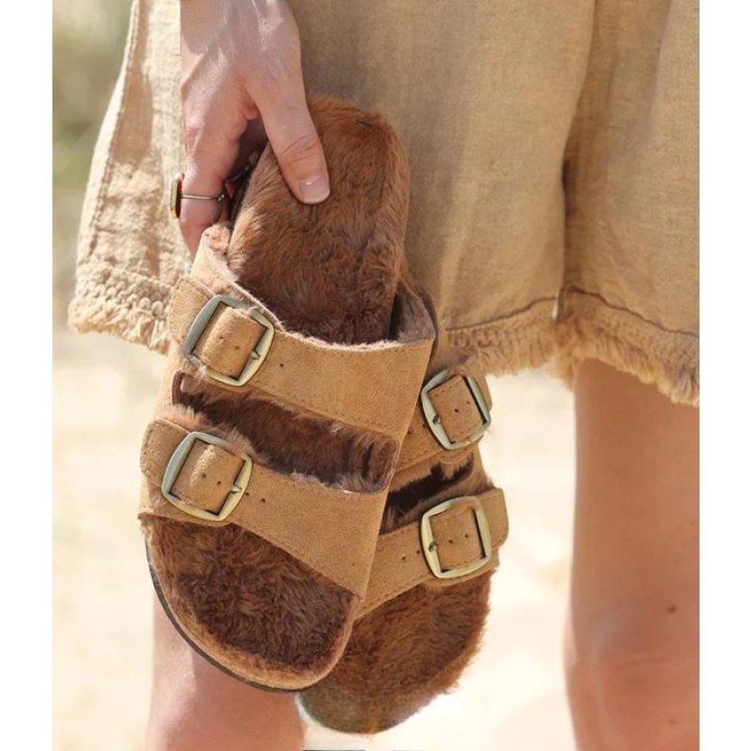 Women's shoes - Camel Findlay sandals with faux fur - Image 3